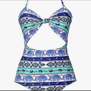 One Piece Swimsuit with Cutout